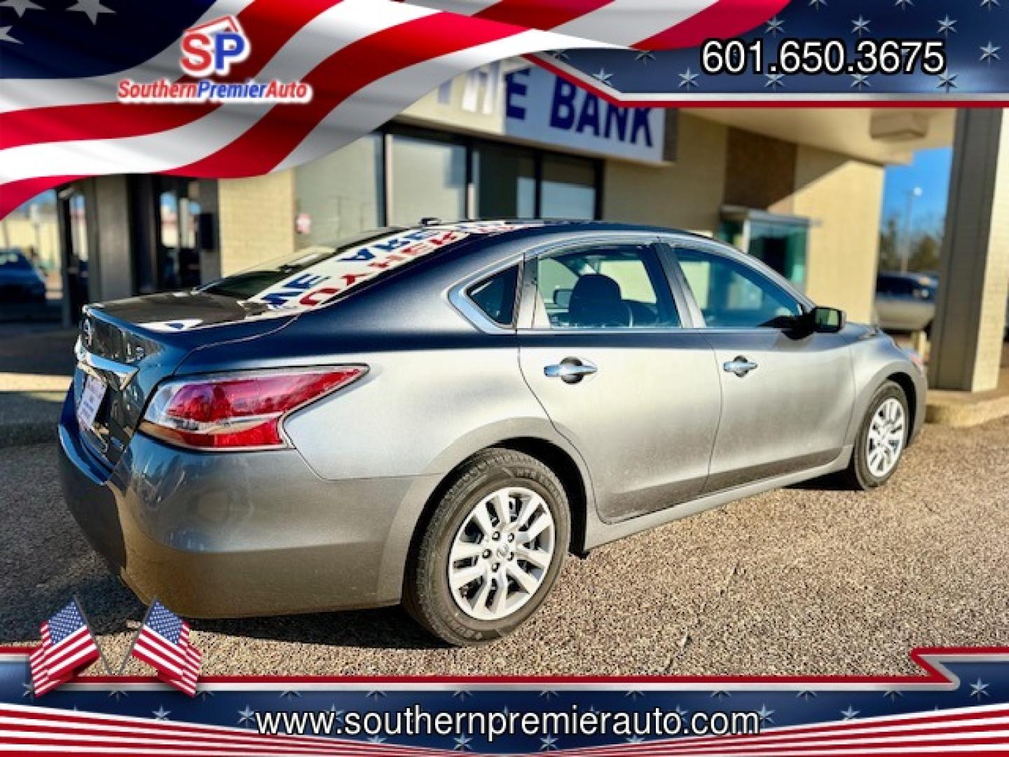 2014 GRAY NISSAN ALTIMA 2.5; 2.5 S; 2 (1N4AL3AP6EC) , located at 922 W. Beacon St., Philadelphia, MS, 39350, (601) 650-3675, 32.770447, -89.127151 - Photo#5